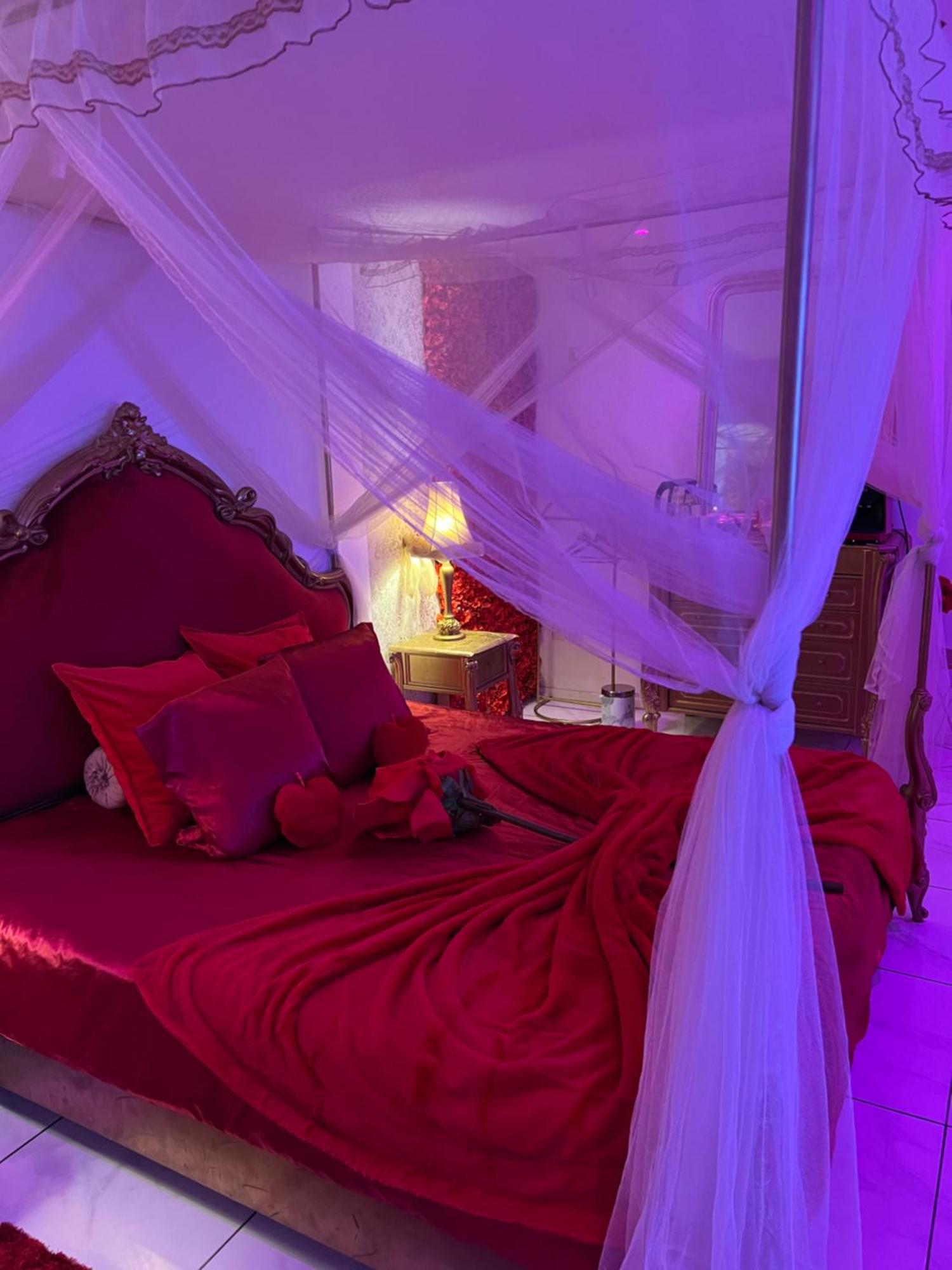 Romantique Avec Jaccuzy A La Gare De Apartment